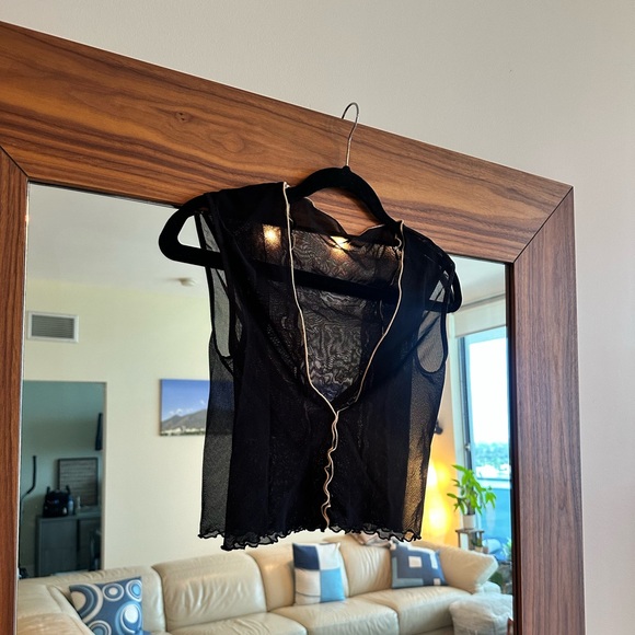 Rui Top - Picture 2 of 6